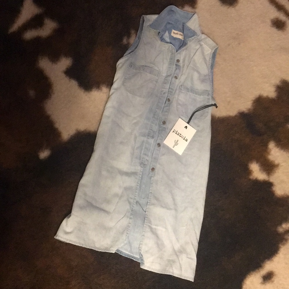 Denim pistola size small top